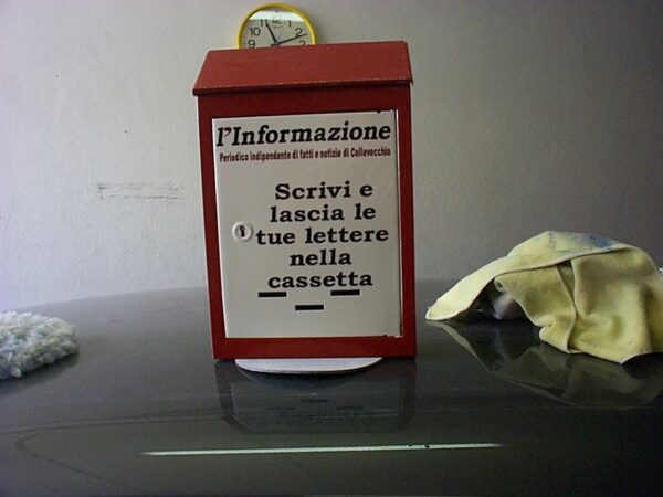 NEL 2007 DOPO LE PRIME RIUNIONI NELL'EX SALA CONSIGLIARE DEL COMUNE DI COLLEVECCHIO L’IDEA CIVICA DI STAMPARE IN PRORPIO UN CICLOSTILATO