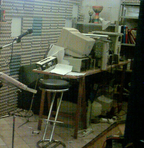 SALETTA2001 STRUMENTI MUSICALI, 
 PERSONAL COMPUTER, APPARECCHI ELETTRONICI,  A NOVEMBRE 2005 SPARITI DOPO LA CHIUSURA A FINE 2006