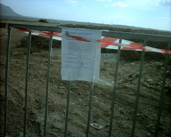 SEQUESTRO PIAZZALE CASA CANTONIERA MATERIALE INQUINANTE SCAVO DISTRIBUTORI AREA SERVIZIO A1 FLAMINIA COLLEVECCHIO-MAGLIANO 2007